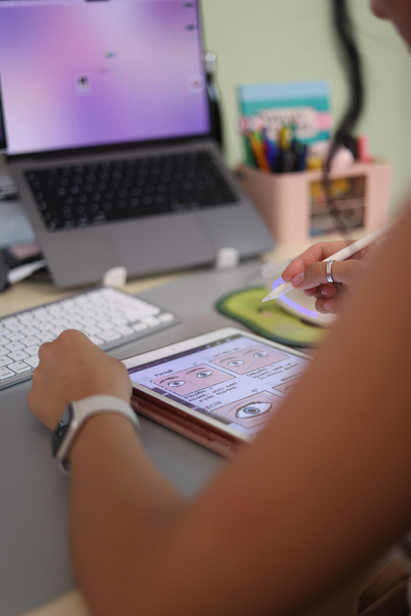 Eleonora Svaldi tra le nuvole